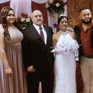 Meet your Posher, Carlos